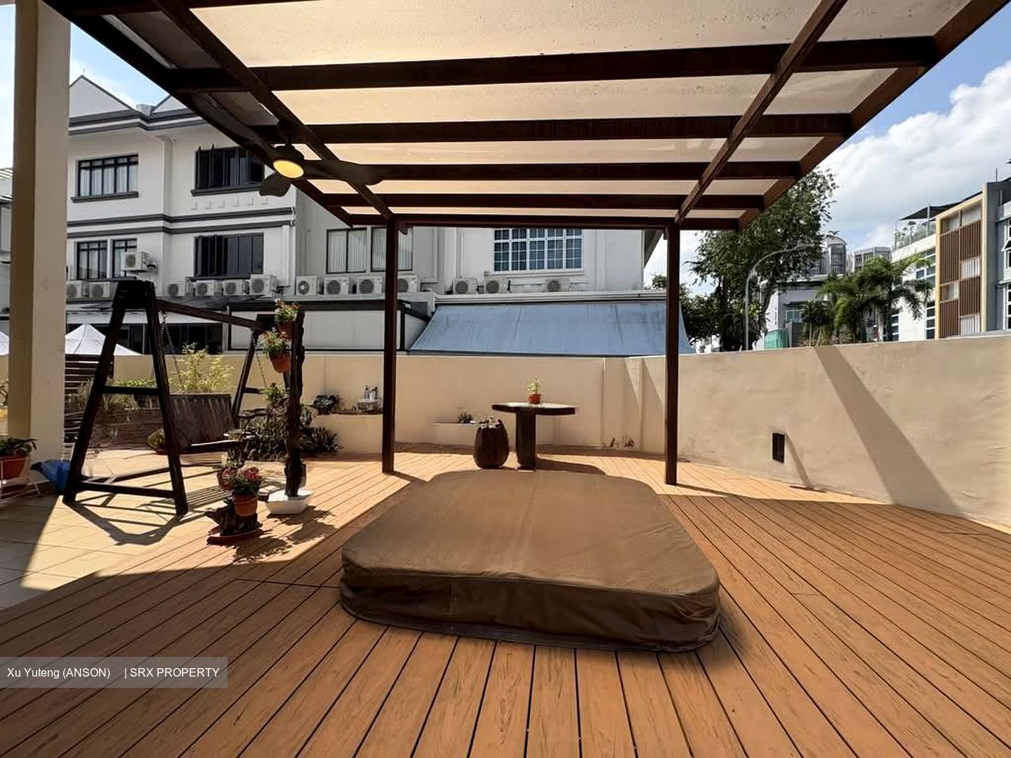 Santa Terrace (D14), Terrace #574198901